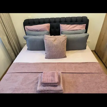 2 Bedroom Brand New Mc Kenzie 2 Minute To The Mc Kenzie * לרנקה