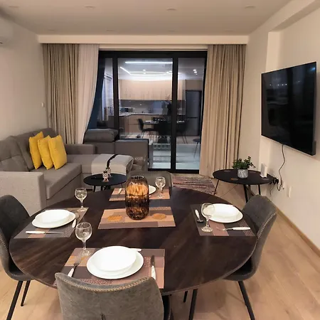 2 Bedroom Brand New Mc Kenzie 2 Minute To The Mc Kenzie ラルナカ