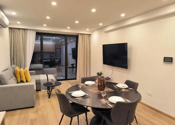 Διαμέρισμα 2 Bedroom Brand New Mc Kenzie 2 Minute To The Mc Kenzie *