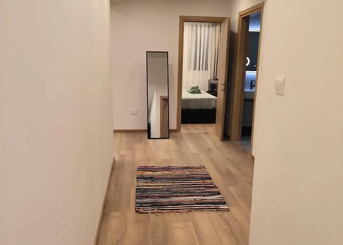 2 Bedroom Brand New Mc Kenzie 2 Minute To The Mc Kenzie *