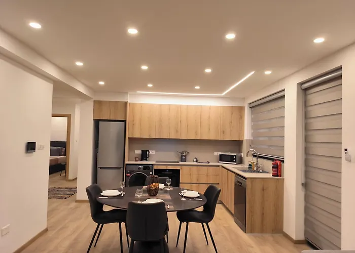 2 Bedroom Brand New Mc Kenzie 2 Minute To The Mc Kenzie Apartament